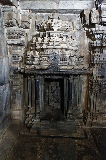Somnathpur-Temple de Keshava-021